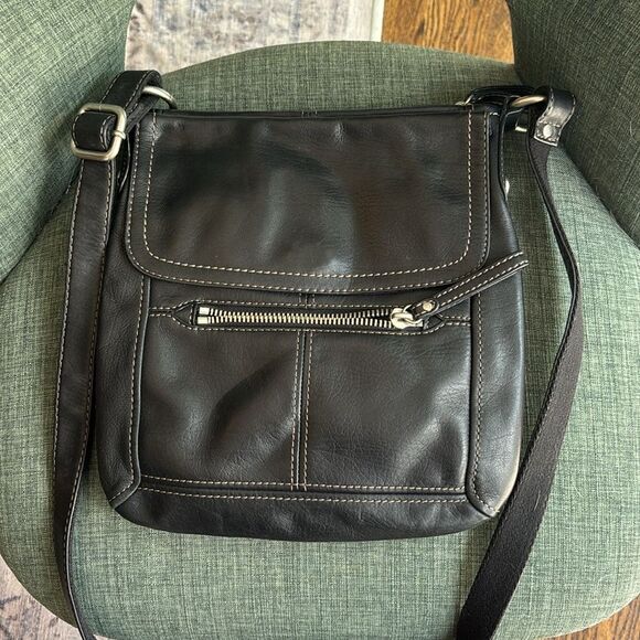 Fossil Vintage Black Leather Messenger crossbody shoulder Bag purse Classic EUC - Picture 9 of 12
